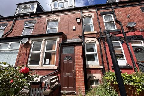 2 bed property, in St. Hildas Place, £97,500