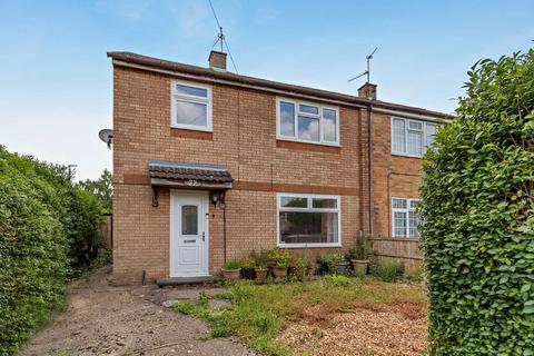 3 bed property, in Chestnut Avenue, £157,000