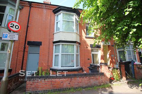 5 bed property, in Brazil Street, £300,000