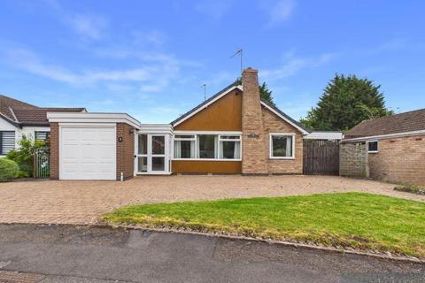 3 bed property, in Fordview Close, £385,000