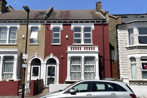 4 bed property, in 27 Falkland Road, £725,000