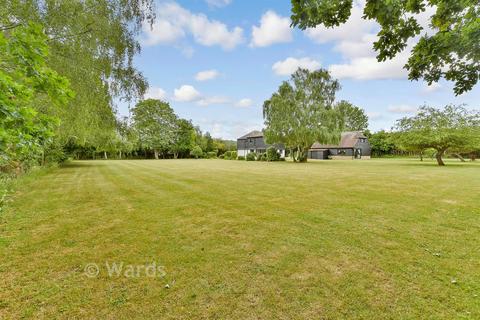 4 bed property, in Perry Hill, £1,175,000