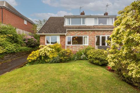 3 bed property, in Whiteshell Drive, £450,000