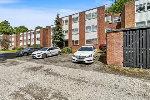 2 bed property, in Bury New Road, £100,000