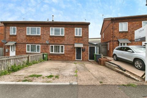 3 bed property, in Walpole Close, £225,000