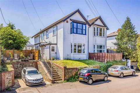 2 bed property, in June Lane, £275,000