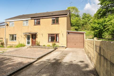 3 bed property, in Mulberry Gardens, £250,000