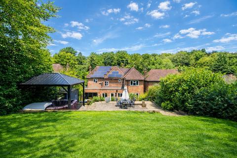 4 bed property, in West Hill, £800,000