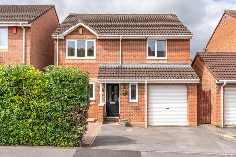 4 bed property, in Emersons Green, £450,000
