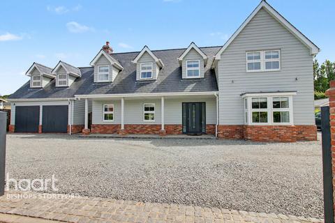 5 bed property, in Bishop's Stortford CM22, £1,150,000
