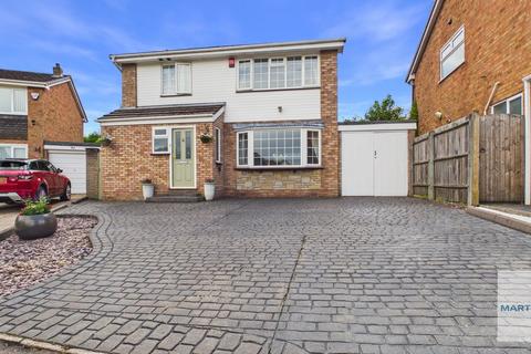 3 bed property, in Alcester Drive, £500,000
