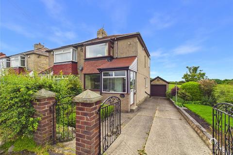 3 bed property, in Green Grove, £190,000