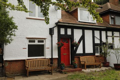 3 bed property, in The Cottage, £650,000