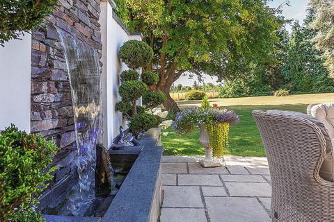 6 bed property, in Henley Road, £2,500,000