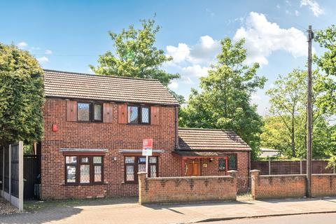 3 bed property, in Blakeney Road, £700,000