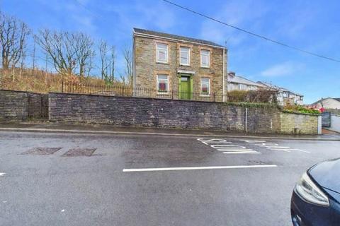3 bed property, in Neath Road, £170,000