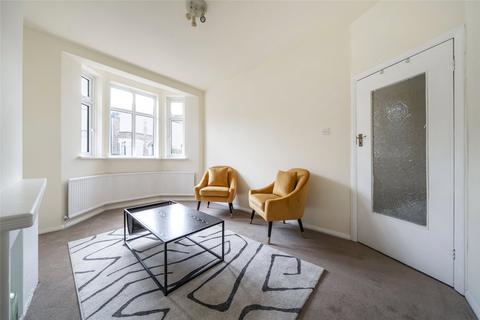 3 bed property, in Bexhill Road, £650,000