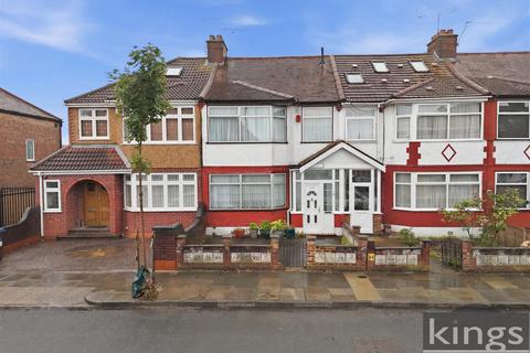 3 bed property, in Church Road, £485,000
