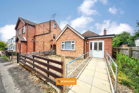 3 bed property, in Periwinkle Lane, £375,000