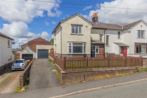 3 bed property, in Turf Pit Lane, £260,000