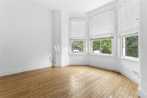 1 bed property, in Haslemere Road, £360,000