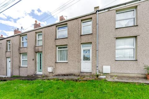 2 bed property, in Upper Bryn Owen Terrace, £80,000
