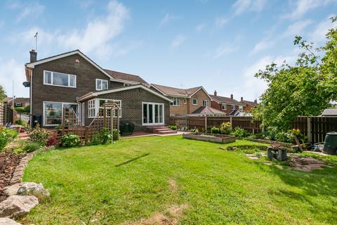 4 bed property, in The Meadows, £425,000