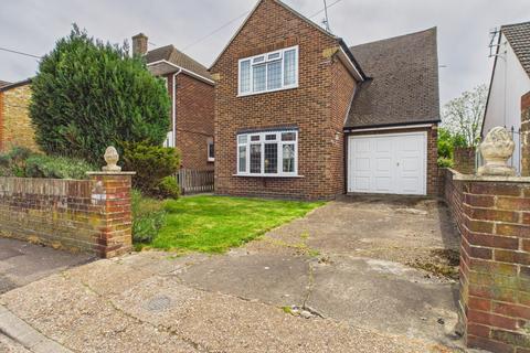 3 bed property, in King Arthurs Drive, £475,000