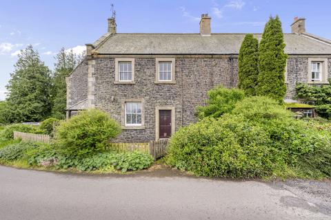3 bed property, in Clock Houses, £175,000