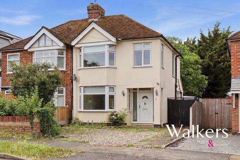 3 bed property, in Longfield Road, £450,000