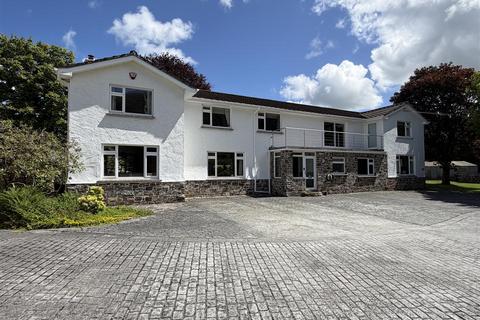 6 bed property, in Taw Valley - Newnham, £750,000
