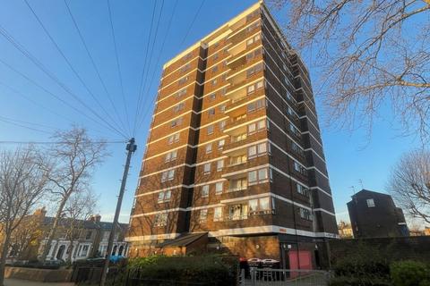 1 bed property, in Flat 26 Chelsfield Point, £140,000