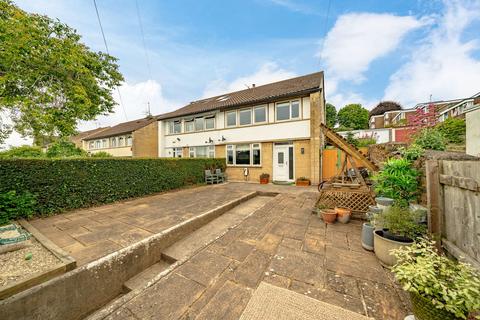 3 bed property, in Slade Road, £525,000