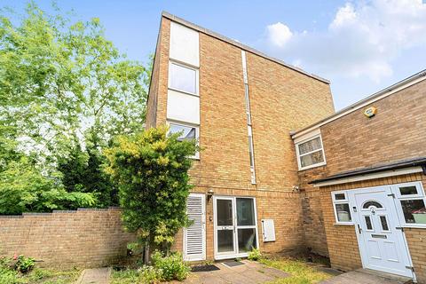 4 bed property, in Park Hill Road, £675,000