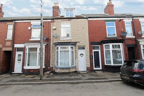 3 bed property, in Pym Road, £80,000