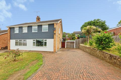 3 bed property, in Sleigh Road, £375,000