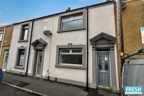 3 bed property, in Rodney Street, £170,000