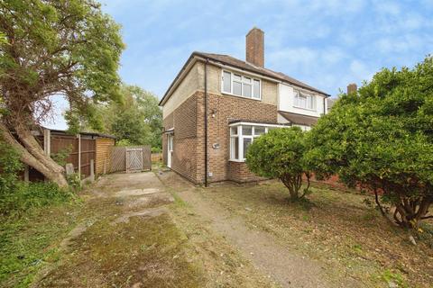 2 bed property, in Julia Gardens, £400,000