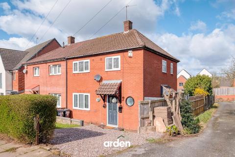 3 bed property, in Tessall Lane, £235,000