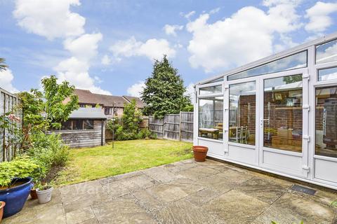 3 bed property, in Woodlea, £425,000