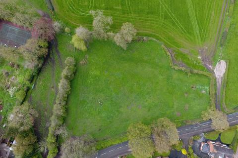 Land, in Plot 4, £325,000