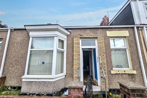 2 bed property, in John Candlish Road, £70,000