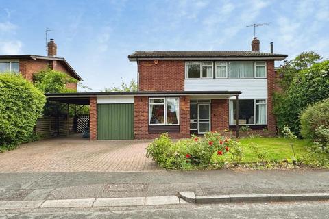 4 bed property, in Dugard Place, £700,000