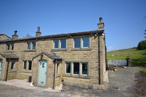 3 bed property, in Reddish Hill Farm, £495,000