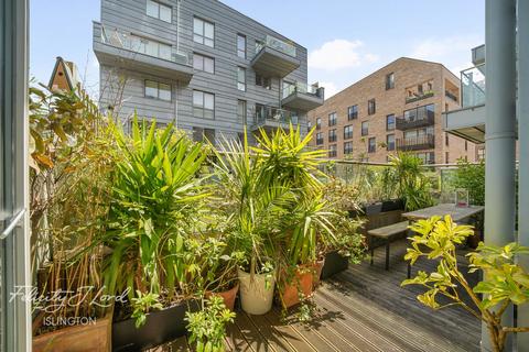 1 bed property, in Branch Place, £475,000