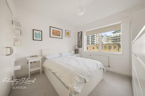 1 bed property, in Branch Place, £475,000