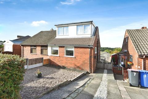 2 bed property, in Leewood, £170,000