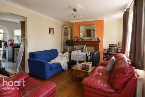 3 bed property, in Wolseley Road, £165,000