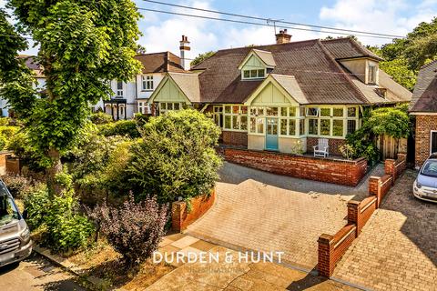 5 bed property, in Mill Park Avenue, £1,200,000