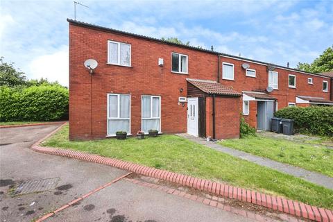 4 bed property, in Robertsons Gardens, £300,000